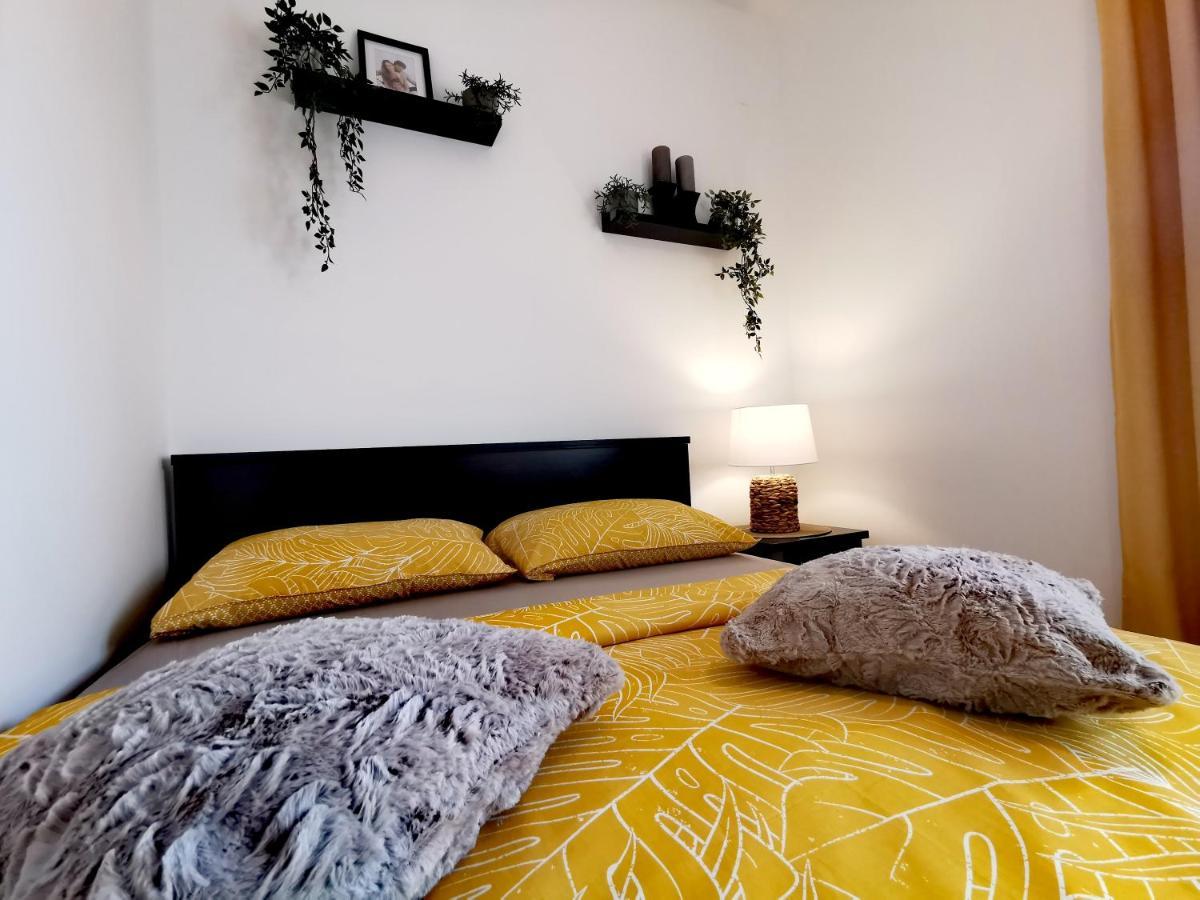 Apartments Lino Selce Exterior photo
