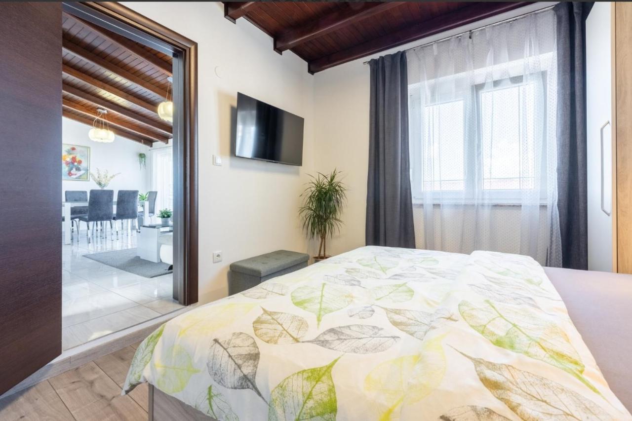 Apartments Lino Selce Exterior photo